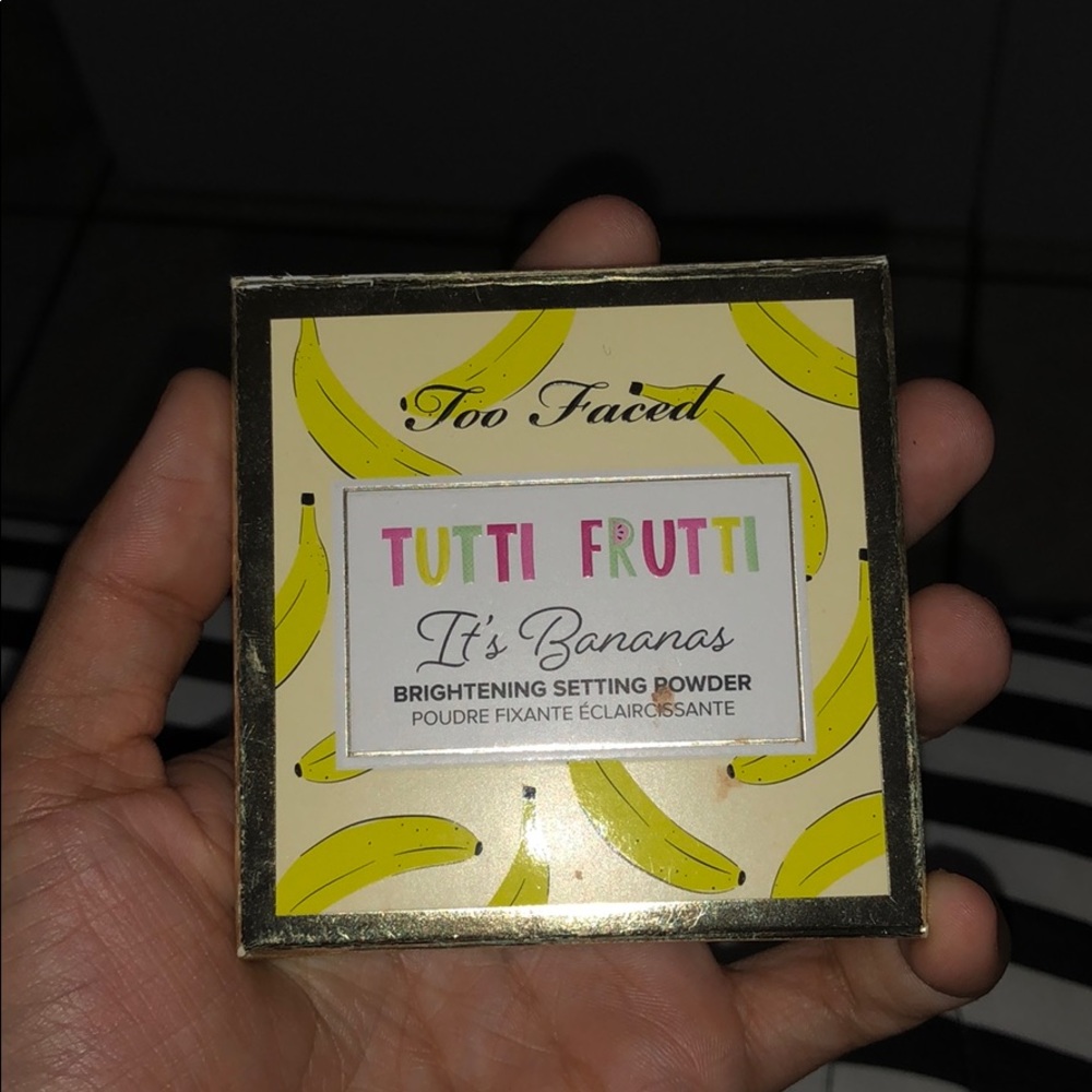 Too faced banana 🍌 powder